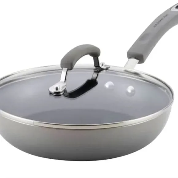 Rachel Ray 9.5