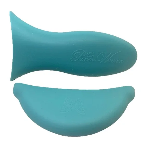 2 The Pioneer Woman Silicone Pot Handle Holders for 8