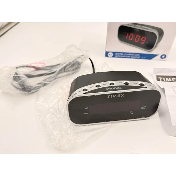 Timex Digital Alarm Clock T121 Loud or Soft Alarm Clock w/battery backup Tested