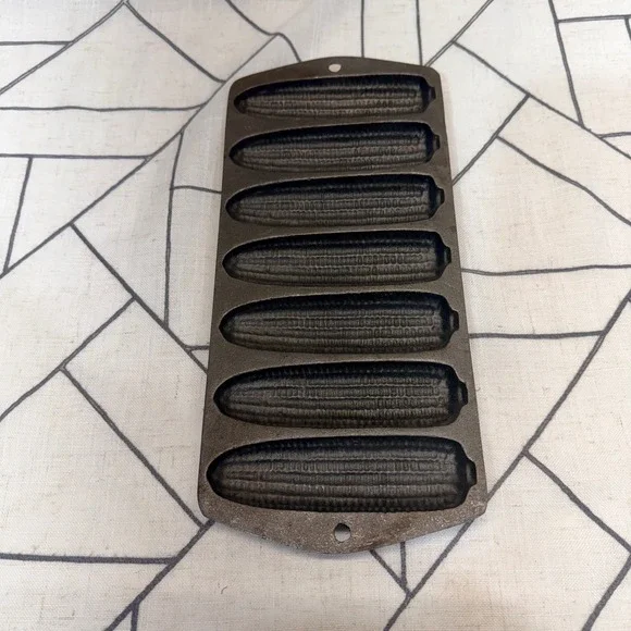 Unbranded Cast Iron Cornstick Pan 12.5