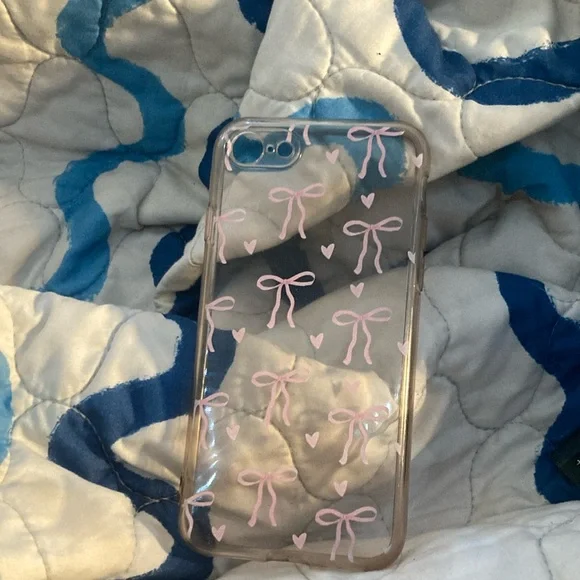 iPhone SE case with bows