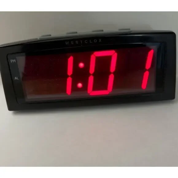 Westclox Large Display Dimmable Alarm Clock Model 49824