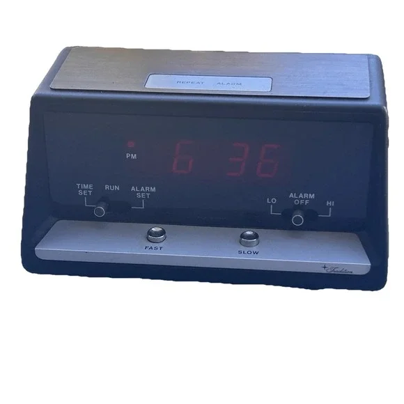 Vintage Sears Roebuck Alarm Clock 7196‎ TESTED Works Digital Wood Grain