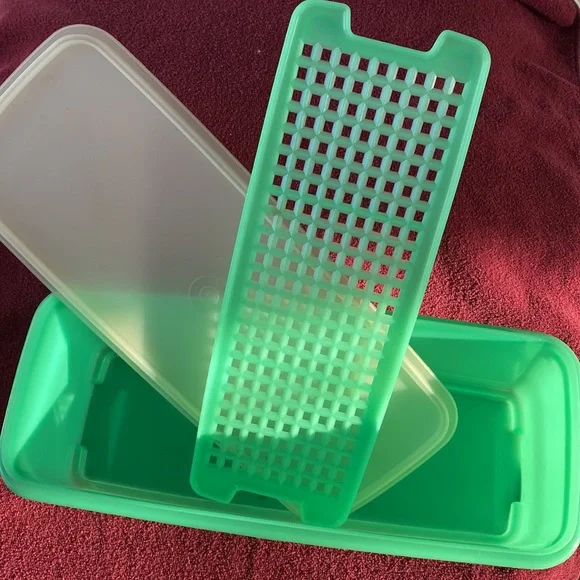Tupperware Celery/Bread Keeper 3 Piece Vintage