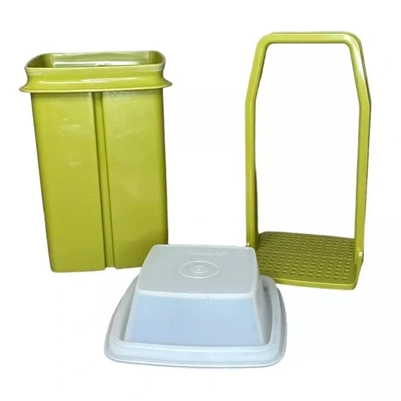 Vintage Tupperware 1330-3‎ Avocado Green Pickle Olive Keeper Container Canister