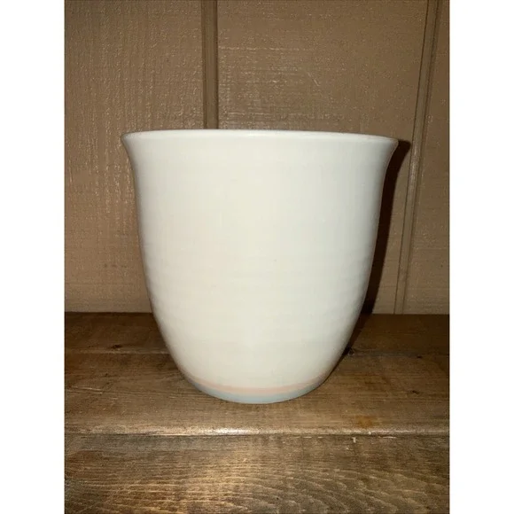 Pfaltzgraff Canister 6.5inches Tall No Lid Beautiful Condition‎