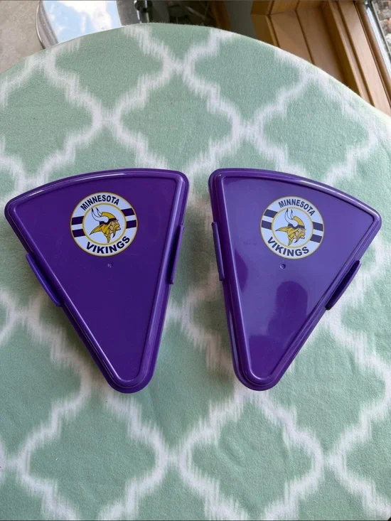 NWT 2 NFL licensed Minnesota Vikings Purple Pizza slice or Pie Snack Containers