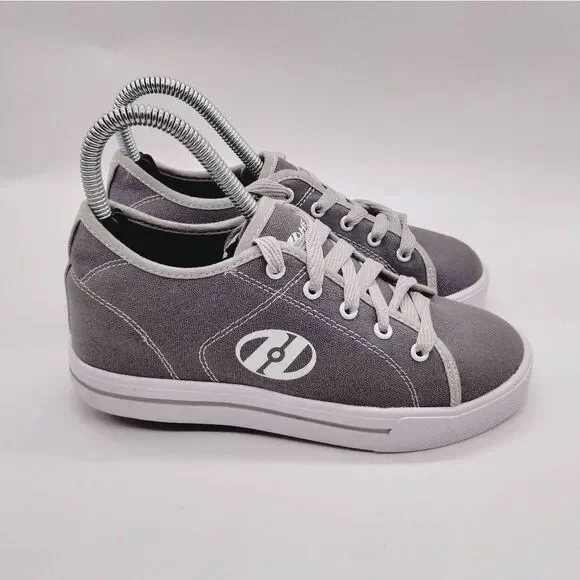 Heelys Casual Grey Skate Sneakers Boys‎ Size 4 Classic Shoes Skates Heelys
