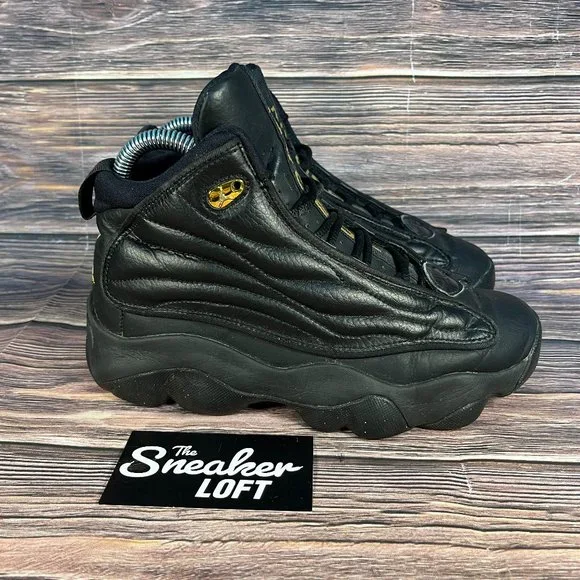 Jordan‎ Pro Strong Youth Basketball Black Shoes