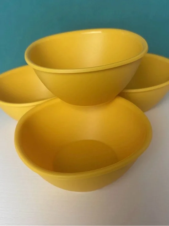 Tupperware Legacy Pinch Cereal Bowls 400ml Set Of 4 Vintage Yellow New