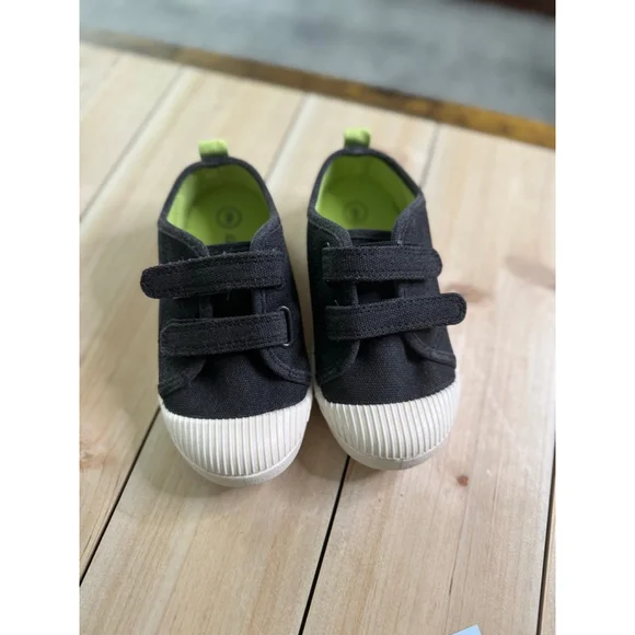 Boys Cat & Jack Sneakers Size 9 Black
