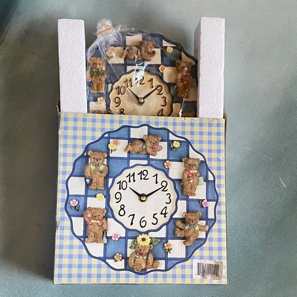 Vintage Teddy Bear Wall Clock