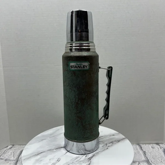 VINTAGE ALADIN STANLEY Thermos 1QT Green Hammertone | 1980s Hot/Cold Bottle