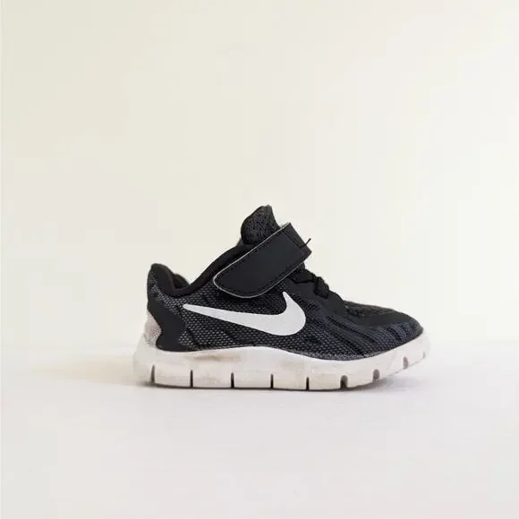 Nike Free 5.0 Black Sneakers Size 5C Tennis Shoes 725107-001
