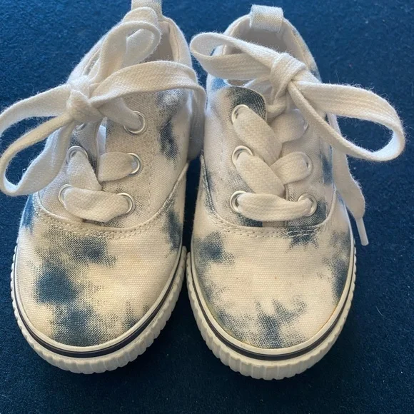 GYMBOREE tie dye sneakers! Like NEW/see pic🤩barely worn!! Unisex 💙🤍