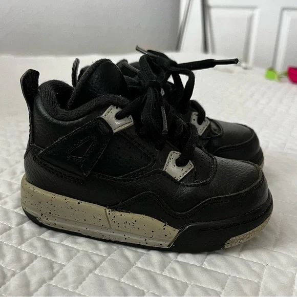 Jordan Retro 4 Oreo baby Sneakers Black and grey