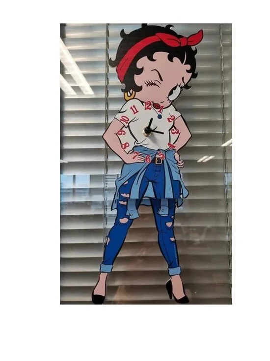 Betty Boop Swinging Legs Wall Clock NEW IN BOX