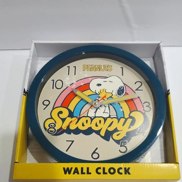 Peanuts‎ Snoopy and tweety round circle analog pencil shaped dial wall clock new