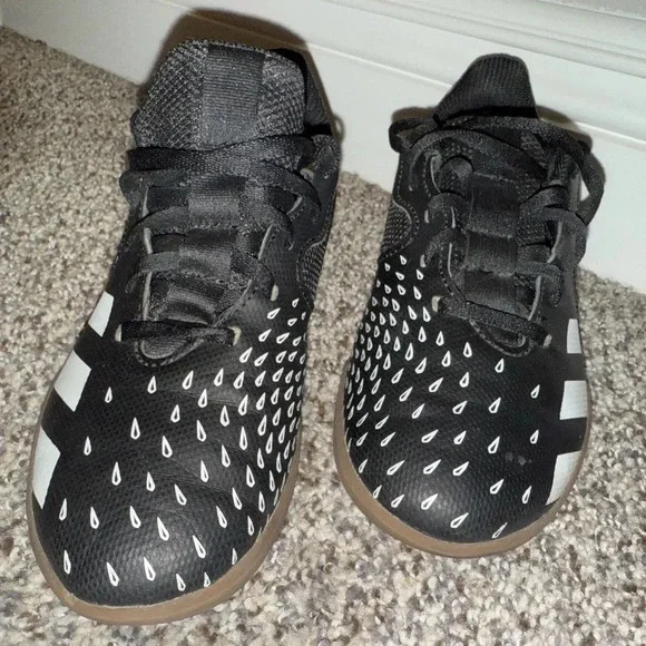 Adidas predator tennis shoes