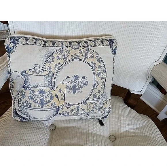 CHARMING Teapot Plate Cup Woven Jacquard Blue White Yellow Cottagecore 13x11 VTG