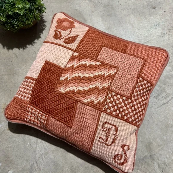 Vintage Retro MCM Pink Peach Embroidered Needle Point Throw Pillow‎ Grandma Core