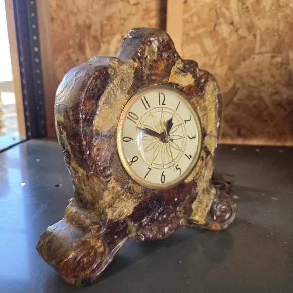 Vtg MCM Lanshire Rock Vomit Resin Quartz Mantel Clock Mid Century Modern Works