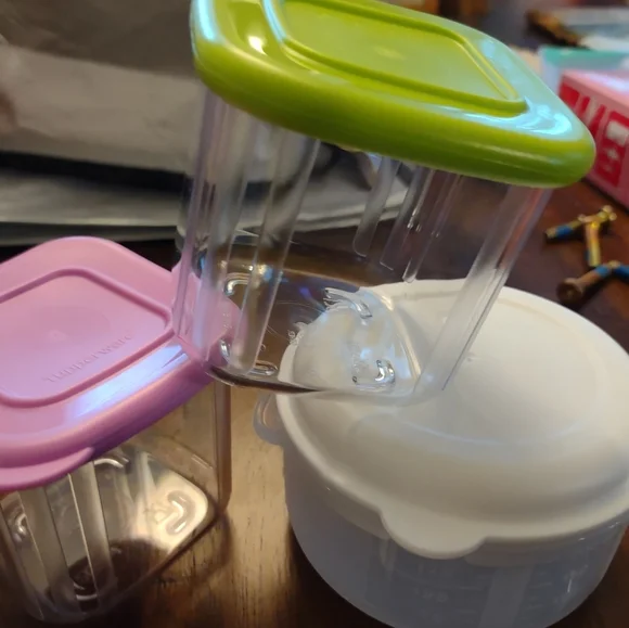 NWT Tupperware Snack containers