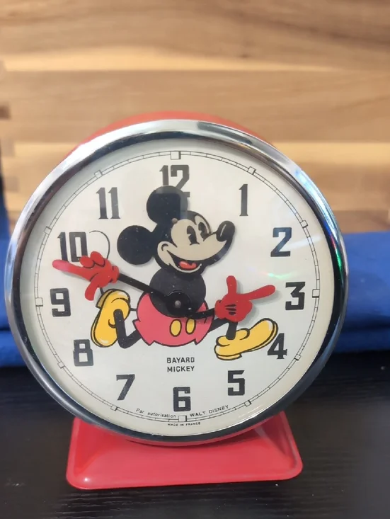 Mickey Red Vintage-Style Wall Clock Untested