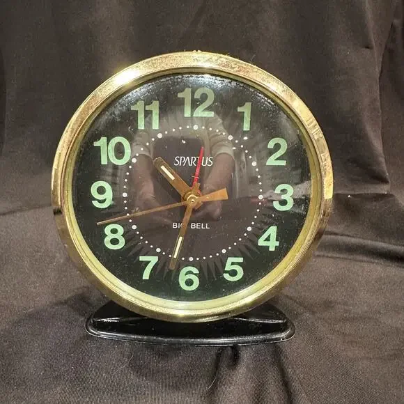 Vintage Spartus Big Bell Winding Alarm Clock Luminous Face Non working