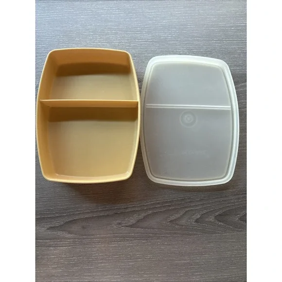 VINTAGE TUPPERWARE #813-6 Tan divided lunch container with Lid Grandma Cottage