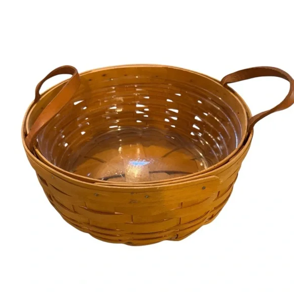 Longaberger 1997 Round Darning Basket with Leather Handles and Plastic Liner‎