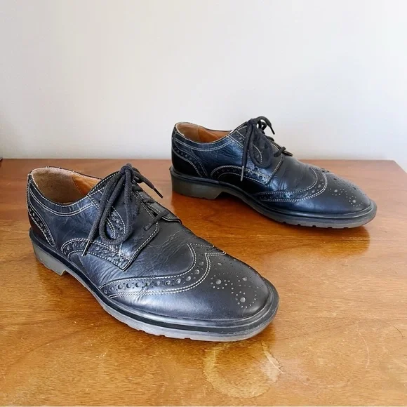 Dr Martens • vintage 9A23 leather oxfords MIE black wingtip brogues shoes