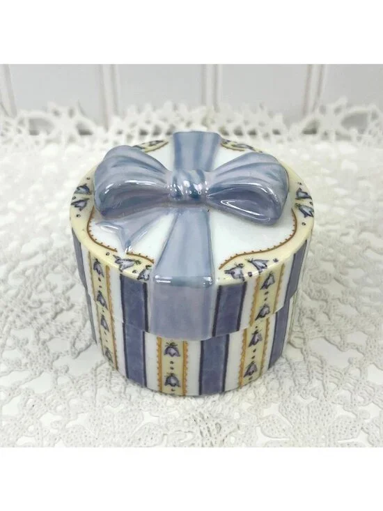 Dearest Daughter Ardleigh Elliott Heirloom Porcelain Music Box Mothers Day.