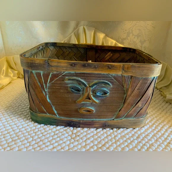 VINTAGE ABORIGINAL BASKET .
