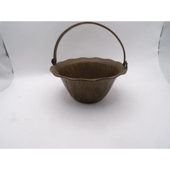 Vintage Brass Decorative Basket Small Flower Petal Rim Handle Accent Piece