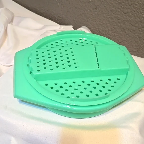 Vintage, Jadeite Tupperware 2pc, Shredder, Grater, Locking Top, Storage, Green