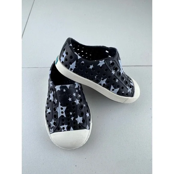 Kids Native Jefferson Shoes Star Pattern Slip On‎ Water Shoes Size C4 Waterproof