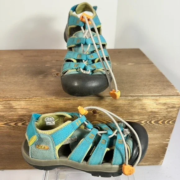 Keen Seacamp II CNX Waterproof Sport Sandals Youth 12 Outdoor Hiking Fisherman