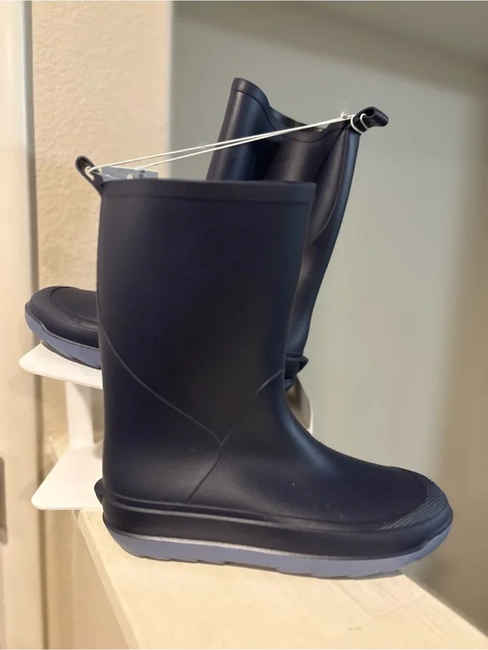 NEW Cat & Jack Andy Slip On Rain Boots Navy Big Boy Youth Size 5