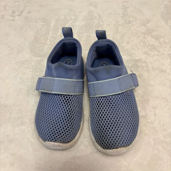 Cat & Jack Sneakers waters shoes Size 7 Blue toddler