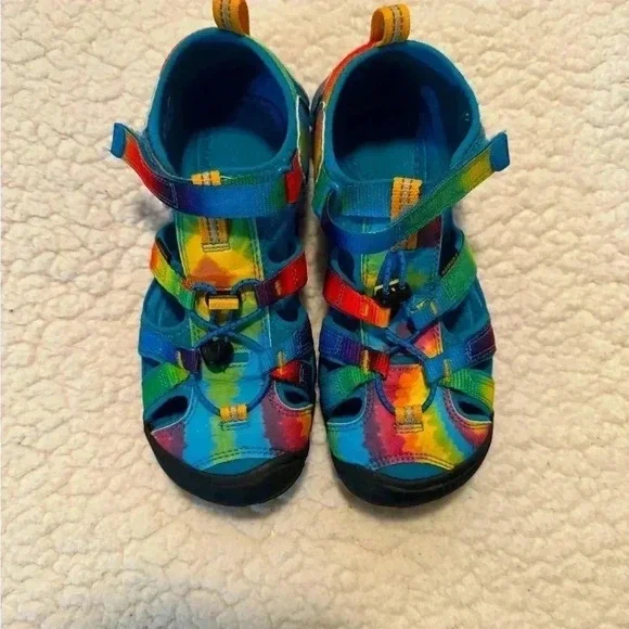 Tie dye Keen sandals 🌈 Size 5