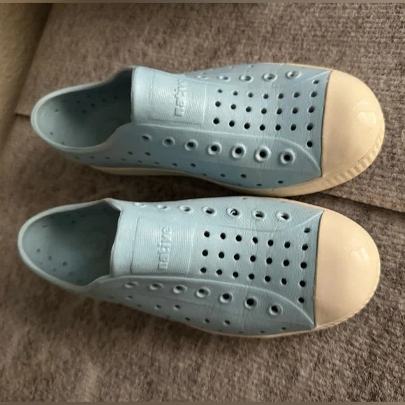Big Kids Native Shoes Jefferson Light‎ Blue Sneakers Size 3