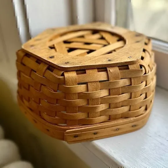 Longaberger 2000 Hexagon 10” Generations Basket