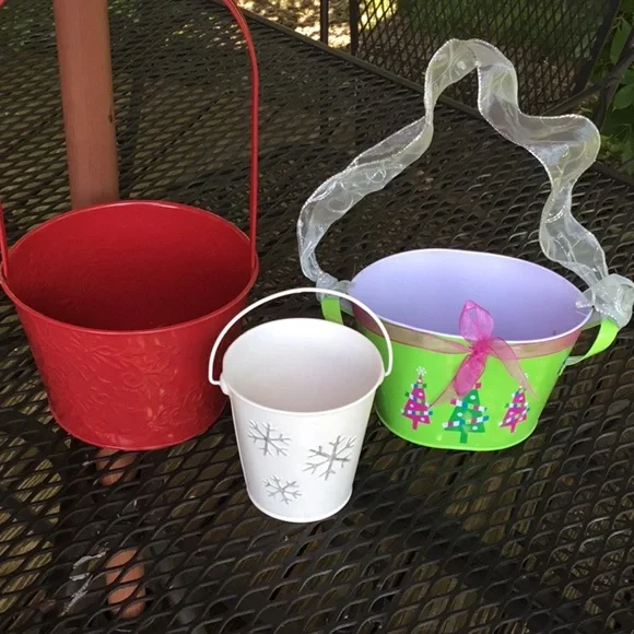 Set of 3 tin baskets