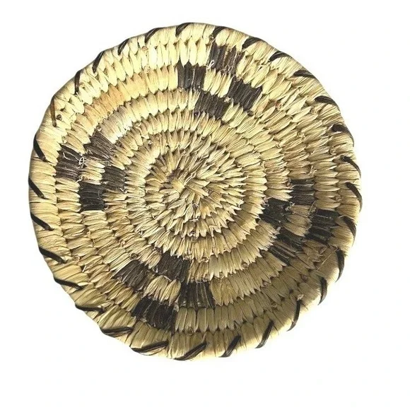 Vintage Papago Handwoven Tohono O'odham Yucca Devils Claw Basket 5.25