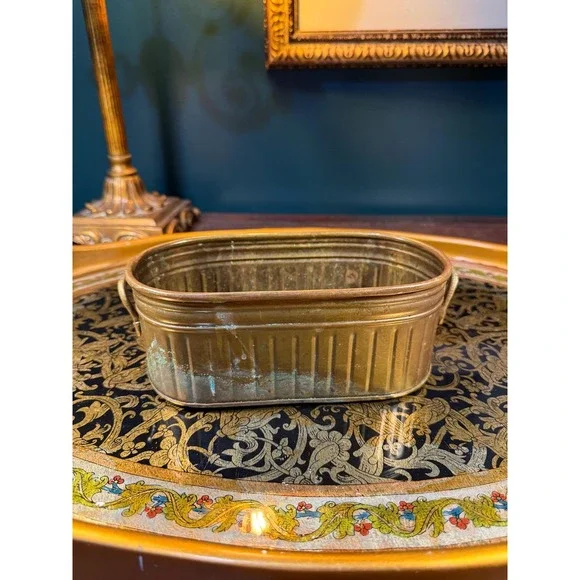 Vintage Brass Oval Planter with Handles – 8.5