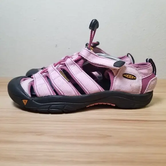 Keen Girls Sz 5 Newport Closed Toe Water Shoes Pastel Pink Hiking Camping Travel