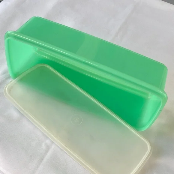 Tupperware Celery Keeper Vintage