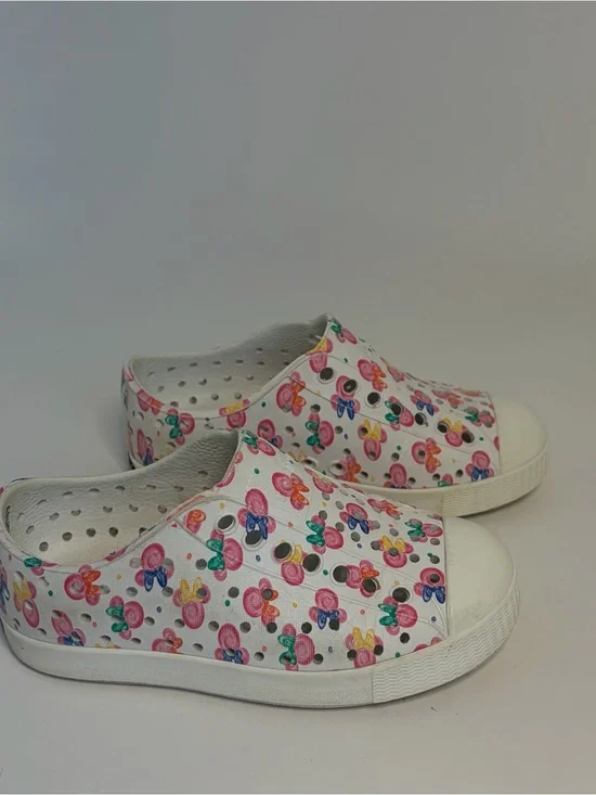 Native Disney Collaboration Girls Water Shoes White with/Minnie Mouse Size 9