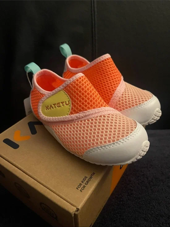 KATETU Kids Coral Orange Mesh Slip-On Velcro Strap Water Sneakers Size 3.5 NWB